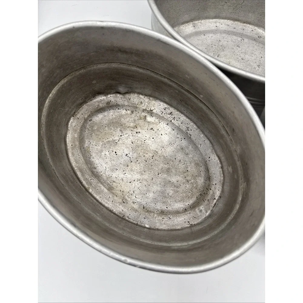 VINTAGE  MINERS LUNCH PAIL W / LID OVAL   802-M
